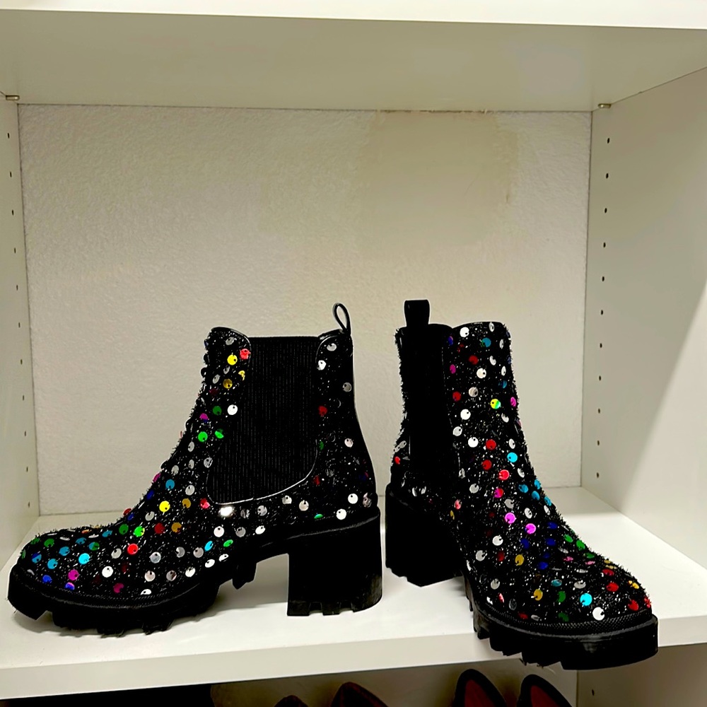 Brand new never worn sequence black boots